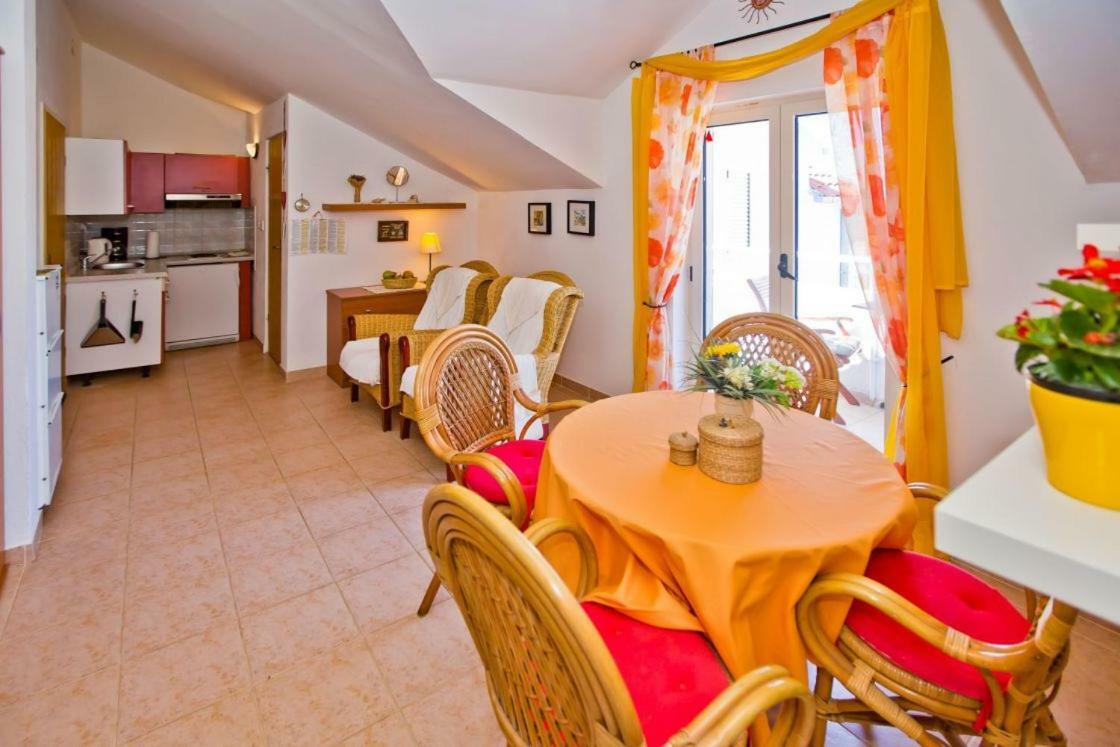 חוואר Apartments Jacky מראה חיצוני תמונה