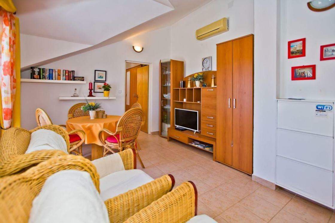 חוואר Apartments Jacky מראה חיצוני תמונה