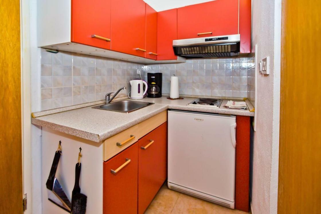 חוואר Apartments Jacky מראה חיצוני תמונה