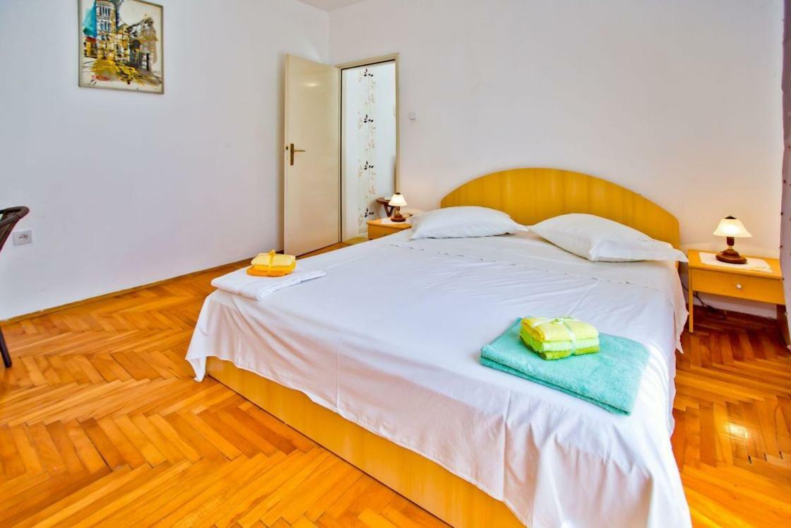 חוואר Apartments Jacky מראה חיצוני תמונה
