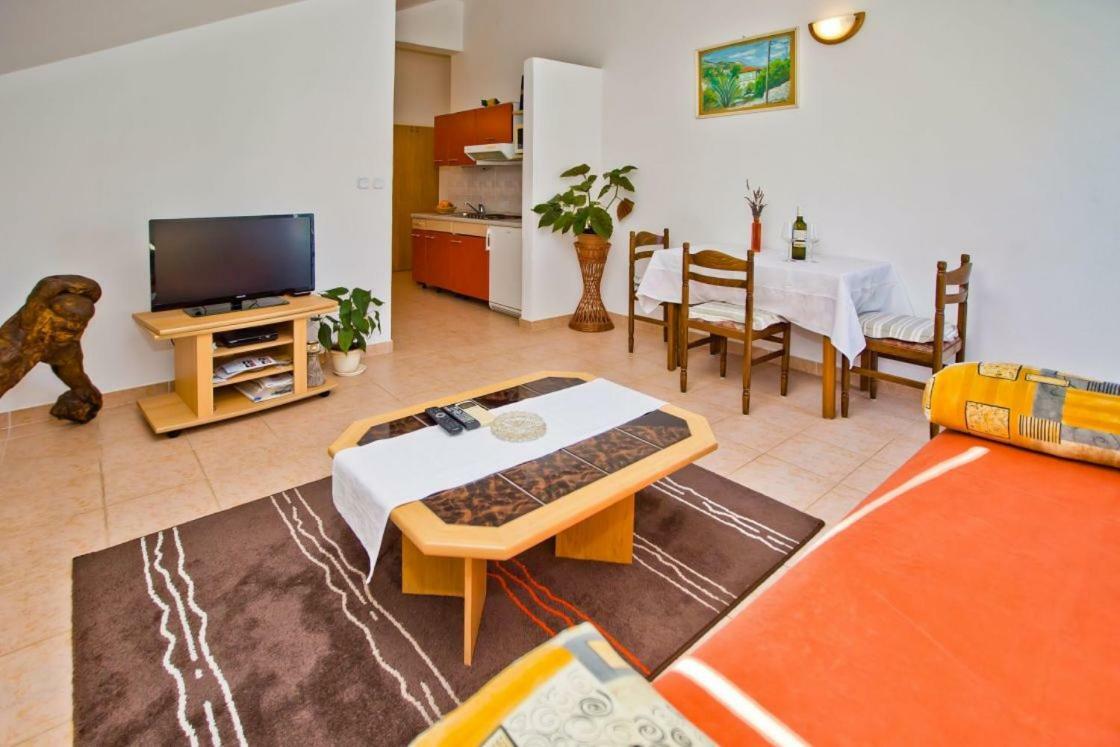 חוואר Apartments Jacky מראה חיצוני תמונה