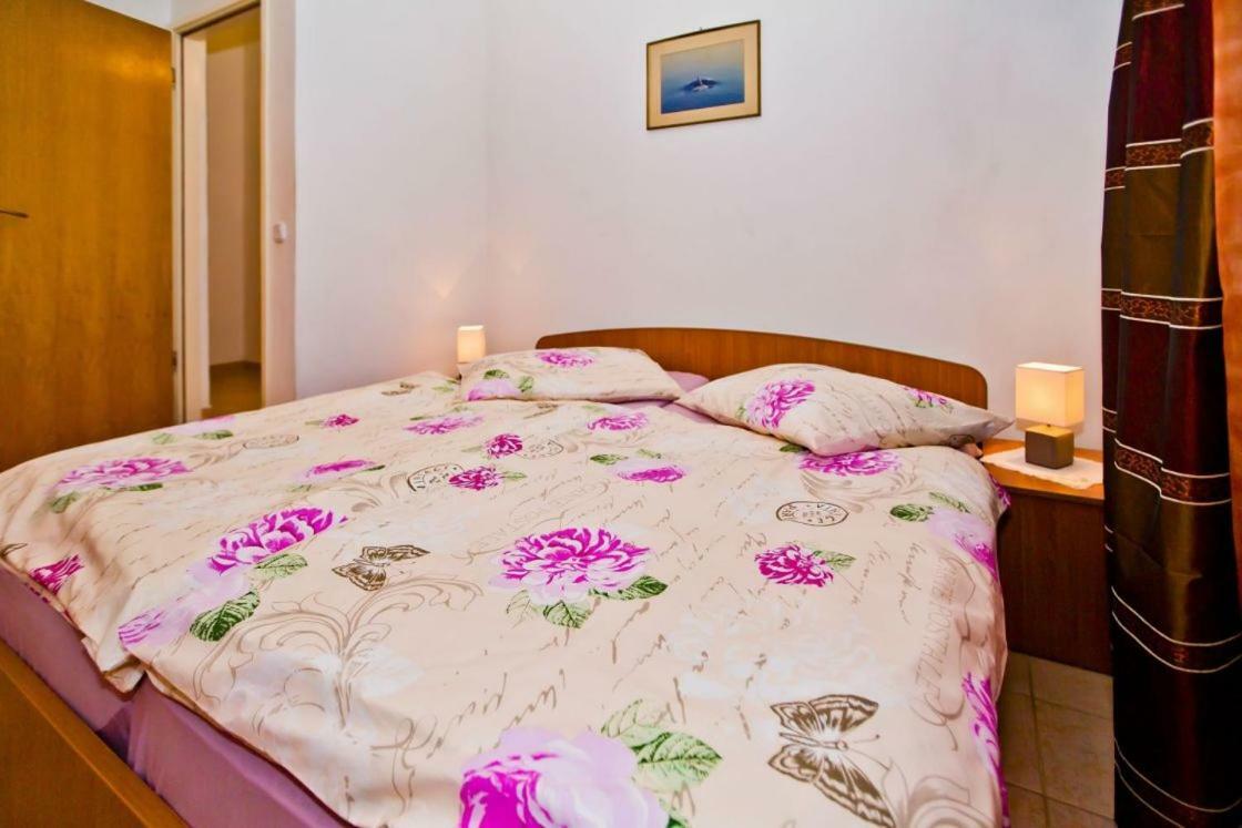 חוואר Apartments Jacky מראה חיצוני תמונה